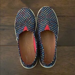 cute toms shoes!!